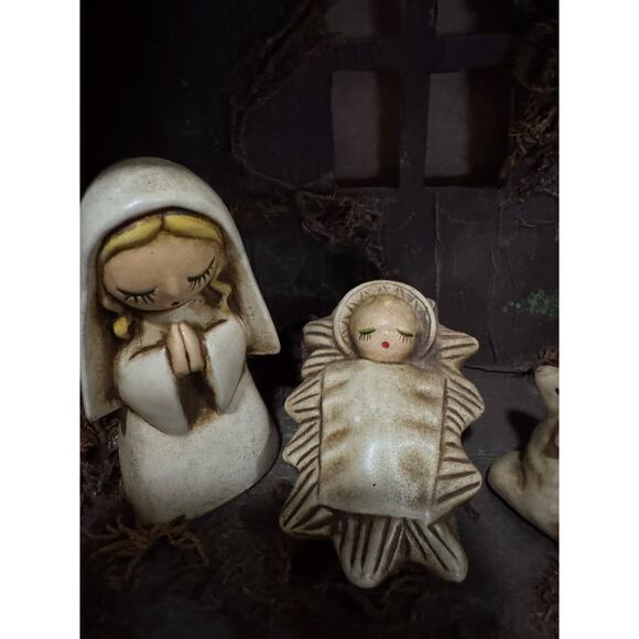 Mid-Century Nativity Scene Holy Family Crèche Minimalist - Picture 10 of 10